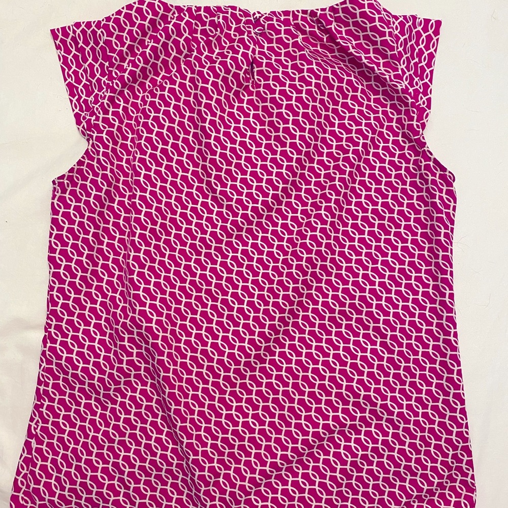 Banana Republic sleeveless pink chain design top